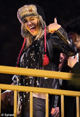 Sarah_Harding_at_Winter_Wonderland_23_11_13_282929.jpg