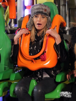 Sarah_Harding_at_Winter_Wonderland_23_11_13_28429.jpg