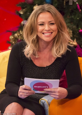Kimberley_Walsh_on_Lorraine_20_12_13_28129.jpg