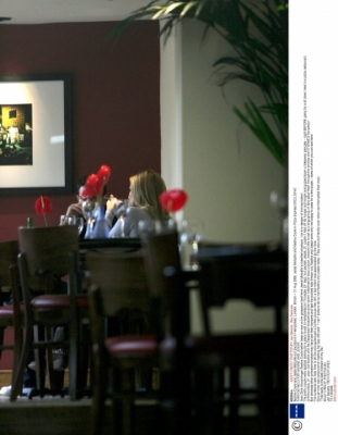 Nadine___Jesse_Out___About_Hampstead_London_31_08_06_28929.jpg