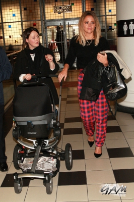 Kimberley_Walsh_seen_going_for_lunch_at_Le_Cafe_Anglais2C_London_22_12_13_28629.jpg
