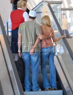 Nadine___Jesse_At_Los_Angeles_International_Airport_26_07_06_281729.jpg