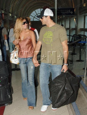 Nadine___Jesse_At_Los_Angeles_International_Airport_26_07_06_28929.jpg