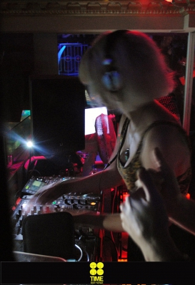 Sarah_Harding_at_TIME_Bar_2B_Venue2C_Northern_Ireland_01_02_14_282129.jpg
