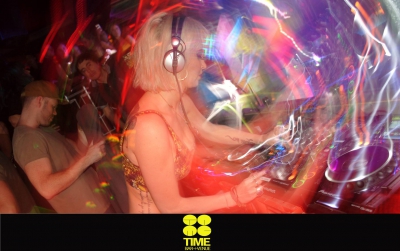 Sarah_Harding_at_TIME_Bar_2B_Venue2C_Northern_Ireland_01_02_14_283029.jpg