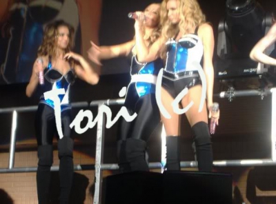 Tangled_Up_Tour_2008_Newcastle_25_05_08_282329.jpg
