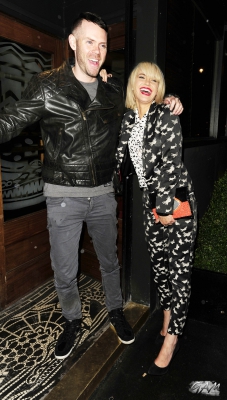 Sarah_Harding_Arriving_and_Leaving_the_InStyle_bafta_party_04_02_14_2811829.jpg