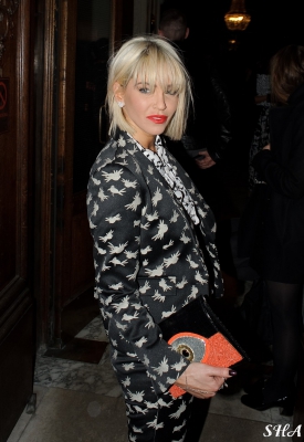 Sarah_Harding_Arriving_and_Leaving_the_InStyle_bafta_party_04_02_14_283729.jpg