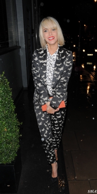 Sarah_Harding_Arriving_and_Leaving_the_InStyle_bafta_party_04_02_14_283929.jpg