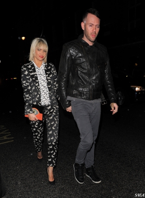 Sarah_Harding_Arriving_and_Leaving_the_InStyle_bafta_party_04_02_14_284429.jpg