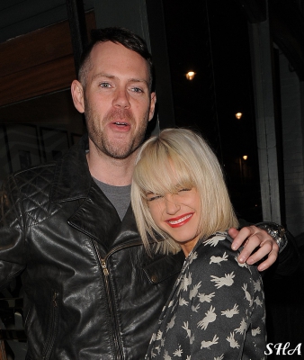 Sarah_Harding_Arriving_and_Leaving_the_InStyle_bafta_party_04_02_14_286029.jpg