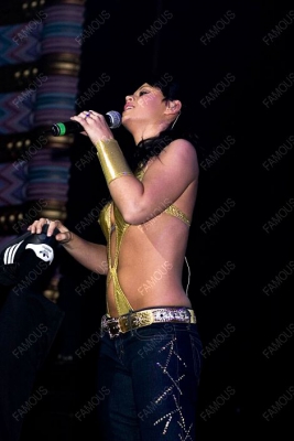 WWTNS_Tour_2005_Blackpool_Opera_House_11_05_05_28529.jpg