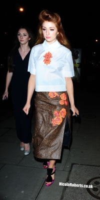 Nicola_Roberts_outside_House_of_Holland_show_at_BFC_Showspace_15_02_14_281529.jpg