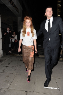 Nicola_Roberts_outside_House_of_Holland_show_at_BFC_Showspace_15_02_14_282029.jpg
