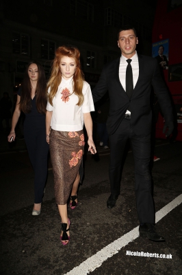 Nicola_Roberts_outside_House_of_Holland_show_at_BFC_Showspace_15_02_14_284329.jpg