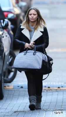 Kimberley_Walsh_leaving_her_management_offices_18_02_14_281229.jpg