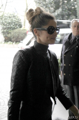 Arriving_at_Hotel_Principe_di_Savoia_in_Milan_21_02_14_282229.jpg