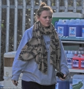 Имя файла=Kimberley_Walsh_at_petrol_station_25_02_14_28229.jpg
Размер файла=134КБ
Размеры=634x669
Дата=Март 01, 2014 Kimberley_Walsh_at_petrol_station_25_02_14_28229.jpg