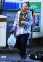 Имя файла=Kimberley_Walsh_at_petrol_station_25_02_14_28529.jpg
Размер файла=179КБ
Размеры=634x894
Дата=Март 01, 2014 Kimberley_Walsh_at_petrol_station_25_02_14_28529.jpg