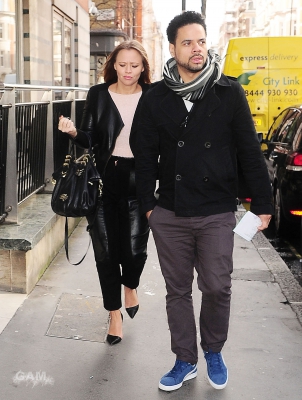Kimberley_and_Justin_out_in_London_26_02_14_281229.jpg