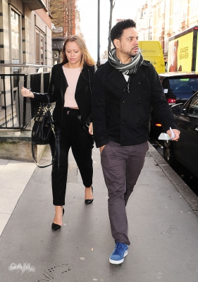 Kimberley_and_Justin_out_in_London_26_02_14_281629.jpg