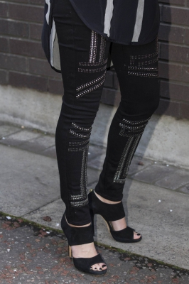Sarah_Harding_leaving_the_ITV_studios_26_02_14_281129.jpg