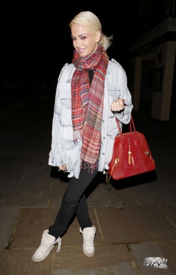 Sarah_Harding_leaving_a_photoshoot_in_South_London_28_02_14_28429.jpg