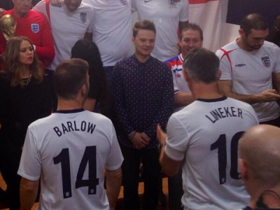 Kimberley_recording_the_official_England_2014_FIFA_World_Cup_Song_05_03_14_28129.jpg
