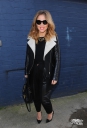 Имя файла=Kimberley_Walsh_leaving_a_recording_studio2C_London_05_03_14_281929.jpg
Размер файла=826КБ
Размеры=2620x3815
Дата=Март 09, 2014 Kimberley_Walsh_leaving_a_recording_studio2C_London_05_03_14_281929.jpg