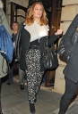 Имя файла=Kimberley_Walsh_leaving_Shaftesbury_Theatre_24_03_14_281429.jpg
Размер файла=192КБ
Размеры=634x930
Дата=Март 28, 2014 Kimberley_Walsh_leaving_Shaftesbury_Theatre_24_03_14_281429.jpg