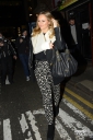 Имя файла=Kimberley_Walsh_leaving_Shaftesbury_Theatre_24_03_14_28429.jpg
Размер файла=1417КБ
Размеры=2657x3989
Дата=Март 28, 2014 Kimberley_Walsh_leaving_Shaftesbury_Theatre_24_03_14_28429.jpg