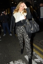Имя файла=Kimberley_Walsh_leaving_Shaftesbury_Theatre_24_03_14_28529.jpg
Размер файла=1170КБ
Размеры=2416x3626
Дата=Март 28, 2014 Kimberley_Walsh_leaving_Shaftesbury_Theatre_24_03_14_28529.jpg