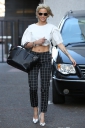 Имя файла=Sarah_Harding_out_and_about_in_London_24_03_14_281129.jpg
Размер файла=1167КБ
Размеры=2400x3600
Дата=Март 30, 2014 Sarah_Harding_out_and_about_in_London_24_03_14_281129.jpg