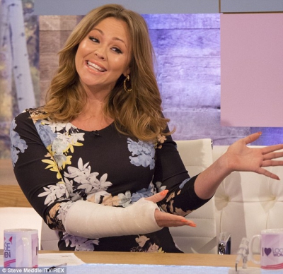 Kimberley_Walsh_at_Loose_Women_studios_03_04_14_28129.jpg