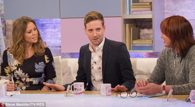 Kimberley_Walsh_at_Loose_Women_studios_03_04_14_28229.jpg