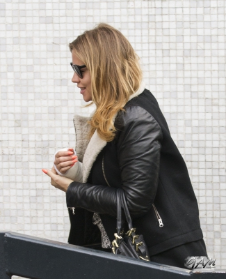 Kimberley_Walsh_arriving_at_the_ITV_Studios_03_04_14_281529.jpg