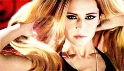 tumblr_n4116bSjjJ1r211q8o10_250.gif
