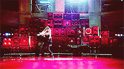 tumblr_n411drS7Ww1tyw6h2o5_250.gif