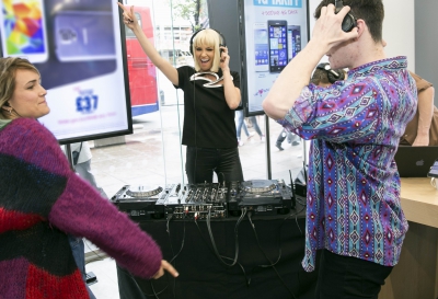 Sarah_Harding_hosts_silent_disco_at_Carphone_Warehouse2C_London_01_05_14_284229.jpg