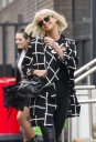 Имя файла=Sarah_Harding_leaving_Lorraine_01_05_14_28429.jpg
Размер файла=991КБ
Размеры=1930x2834
Дата=Май 25, 2014 Sarah_Harding_leaving_Lorraine_01_05_14_28429.jpg