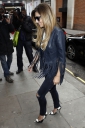 Arriving_at_Kiss_FM_Studios_in_London_30_05_14_288729.jpg