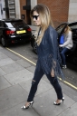 Arriving_at_Kiss_FM_Studios_in_London_30_05_14_288829.jpg