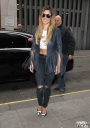 Arriving_at_Kiss_FM_Studios_in_London_30_05_14_289929.jpg