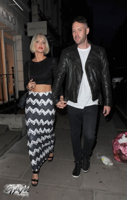 Sarah_Harding_leaving_the_Tonino_Lamborghini_Smartphone_launch_29_05_14_281729.jpg