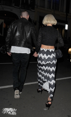 Sarah_Harding_leaving_the_Tonino_Lamborghini_Smartphone_launch_29_05_14_282229.jpg