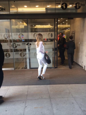 Arriving_at_Radio_1_s_Studios_02_06_14_288629.jpg