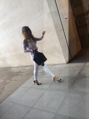 Arriving_at_Radio_1_s_Studios_02_06_14_288929.jpg