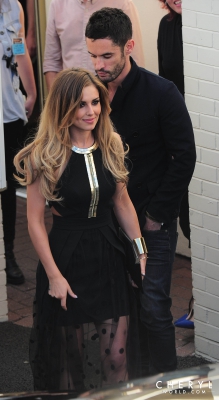 Leaving_the_Wembley_Arena_in_London_07_06_14_28329.jpg