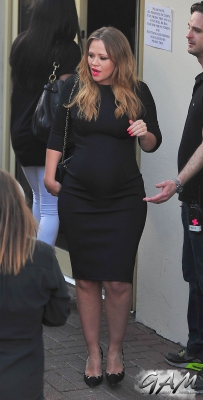 Kimberley_and_Nicola_arrivingleaving_Wembley_Arena_07_06_14_282529.jpg