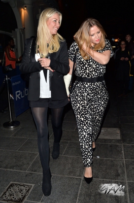 Kimberley_Walsh_leaving_the_Leicester_Square_Theatre_12_04_14_28929.jpg